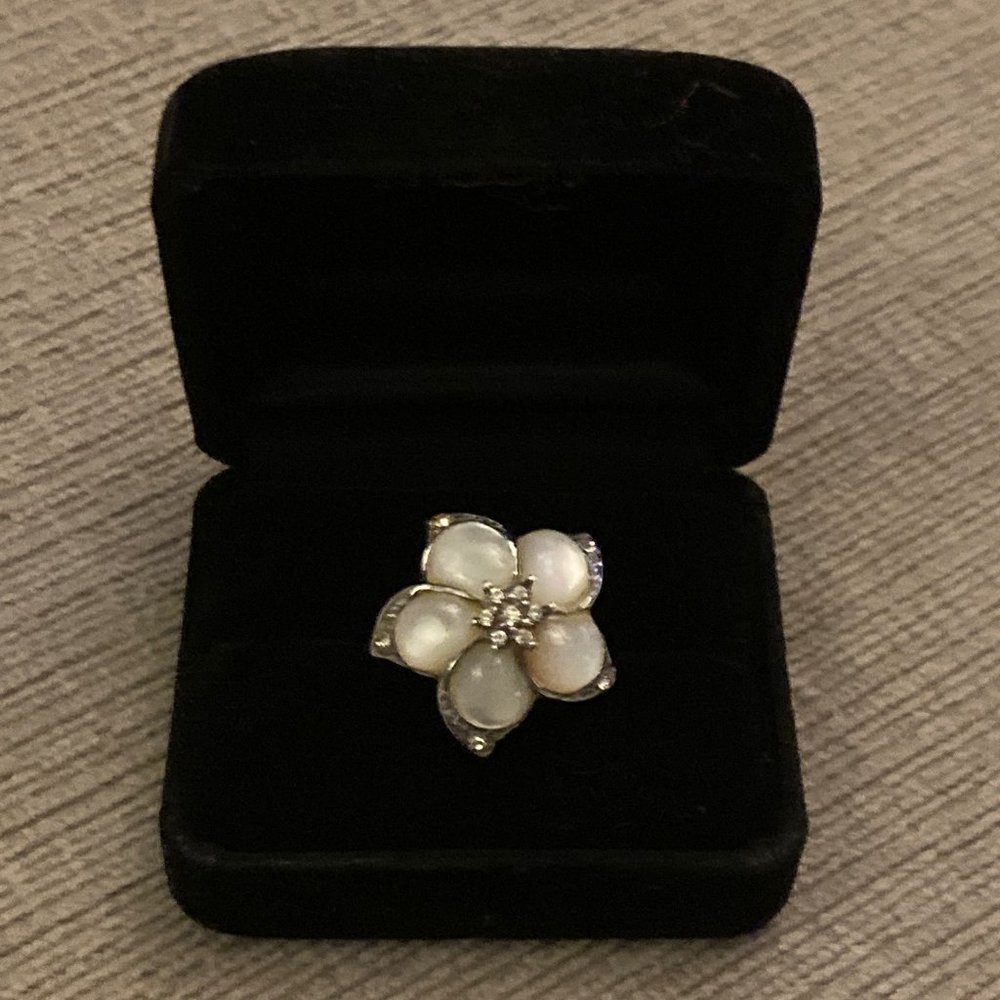 Flower Ring with Stones and Crystals